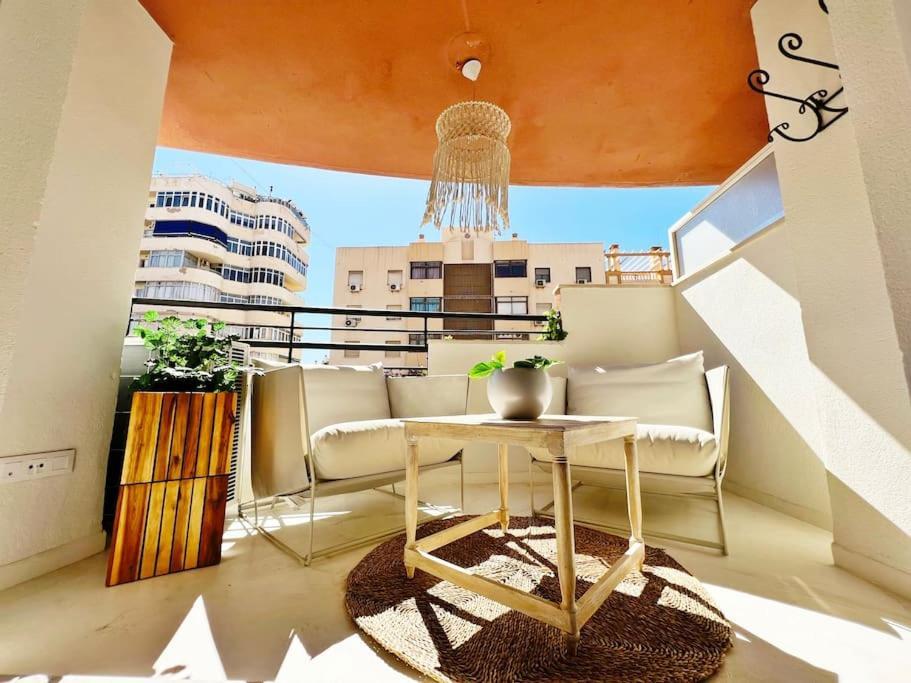 Luxurious With Pool Apartment